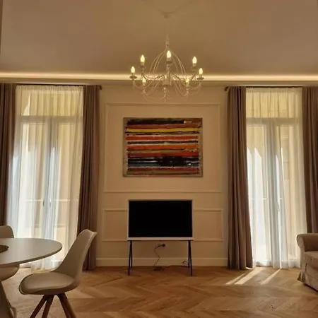 Superb 1 Bedroom Flat 2minutes From Monaco 博索莱伊